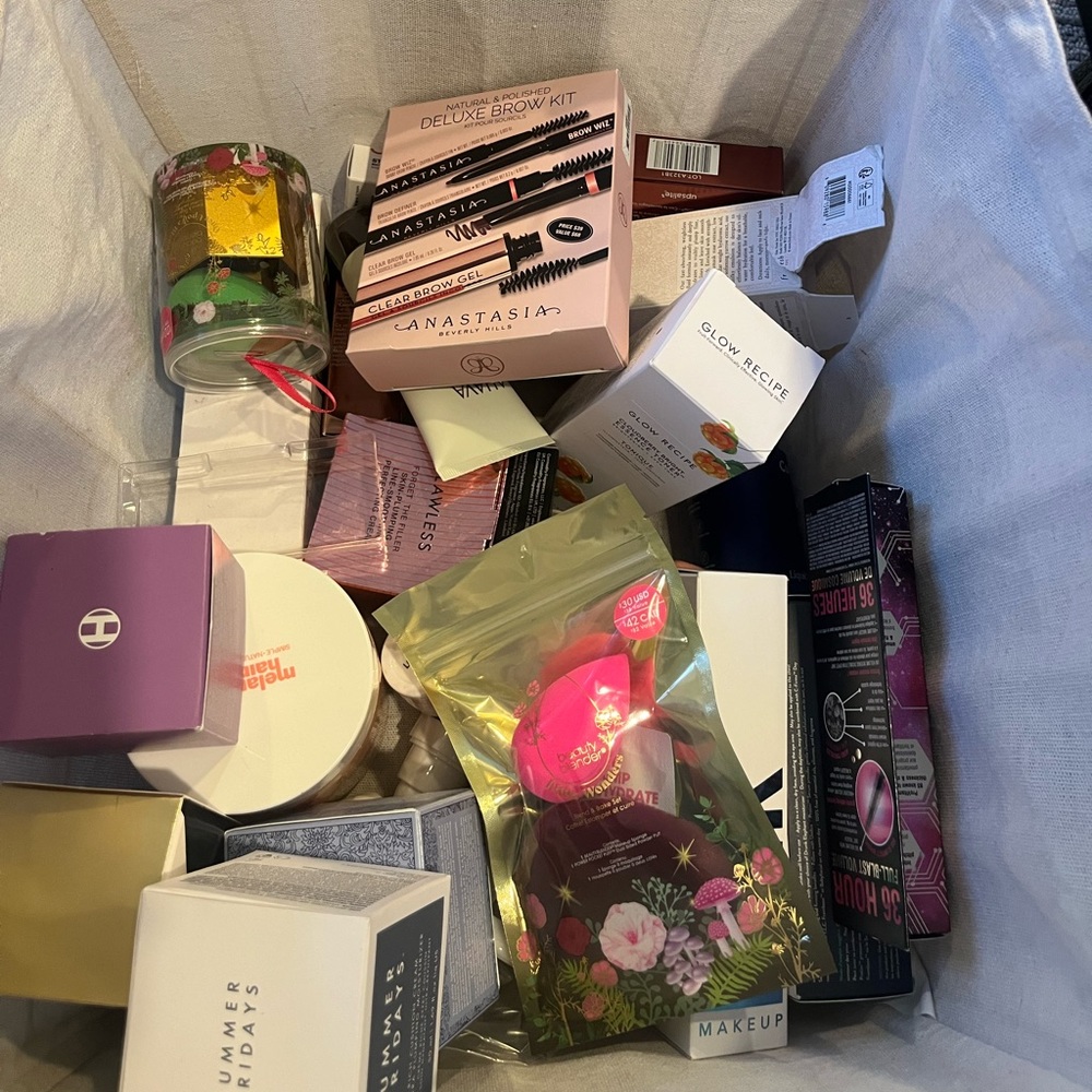 Mystery cosmetics box worth over $500!!!